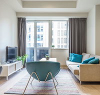 Collins St Chic with Netflix Free Wine Free Wifi - Brisbane Tourism