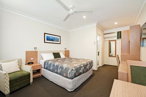 Colonial Terrace Motor Inn - Tourism Brisbane 3
