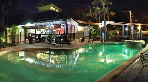 Colonial Village Cabins, Camping & Tours - Hervey Bay YHA - Brisbane Tourism 0