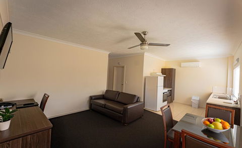 Comfort Inn And Suites Robertson Gardens - Tourism Brisbane 1