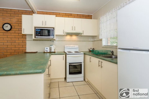 Comfy Ground Floor Unit Opposite Waterfront! Welsby Pde, Bongaree - Brisbane Tourism 3