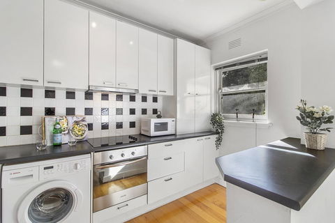 Comfy One-bedroom Unit Between City And Airport - Tourism Brisbane 1