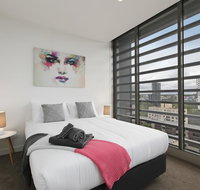 Complete Host Monarc Apartments - Brisbane Tourism