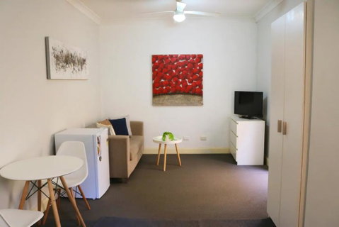 Convenient Studio In Kings Cross - Brisbane Tourism 3