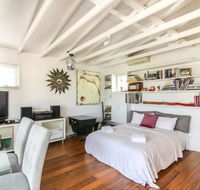Cool Architect-Designed Studio Close To CBD - Brisbane Tourism