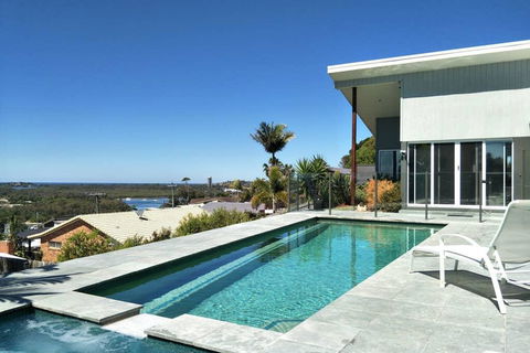 Coolangatta Gold - Brisbane Tourism 0