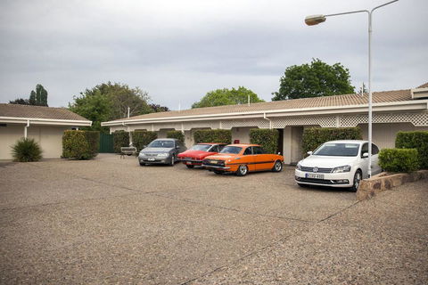 Cooma Motor Inn - Tourism Brisbane 1
