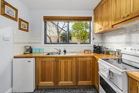 Coopers Cottage Battery Point - Tourism Brisbane 2