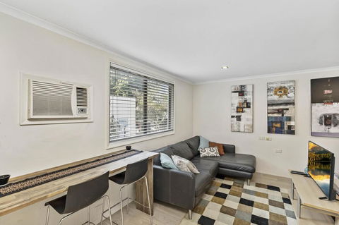 Cosy Studio Apartment Seconds From Manly Beach - Tourism Brisbane 0