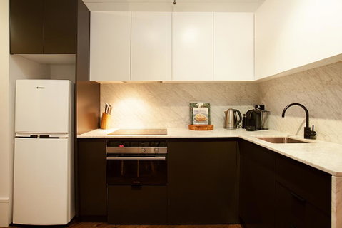 Cosy Studio Near Trains, Restaurants, Bars And Parks - Brisbane Tourism 3