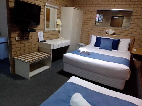 Country Home Motor Inn - Tourism Brisbane 1