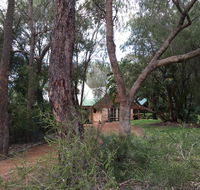 Country Retreat on 1 acre with pool hot tub surrounded by trees - Brisbane 4u