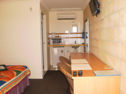 Country View Motel Ilbilbie - Tourism Brisbane 0