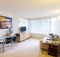 Cozy One Bedroom Apartment in Waverton - Brisbane Tourism