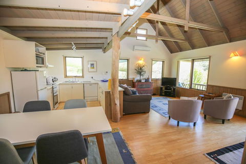 Crabapple Cottage - Tourism Brisbane 3