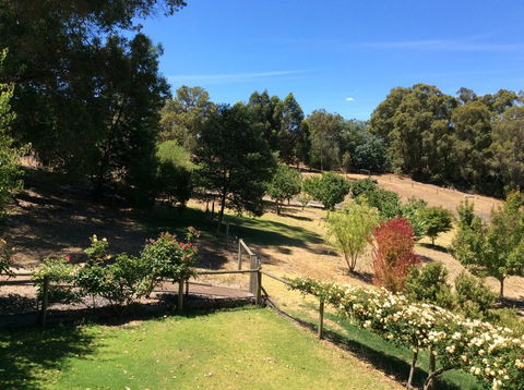 Crabapple Lane - Tourism Brisbane 1