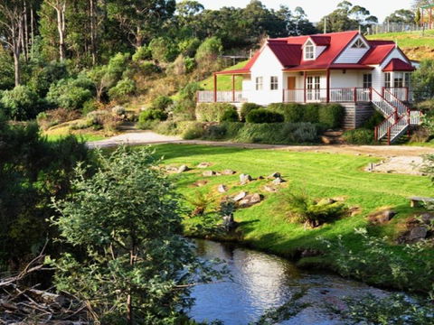 Crabtree Riverfront Cottages - Tourism Brisbane 0