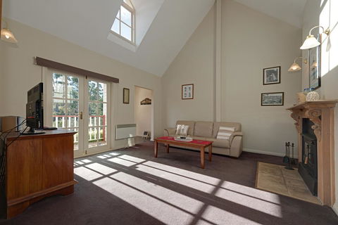 Crabtree Riverfront Cottages - Tourism Brisbane 2