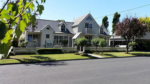 Creek Cottage Bed And Breakfast - Tourism Brisbane 0