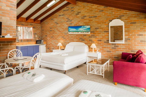 Crescent Head Resort & Conference Centre - Brisbane Tourism 1