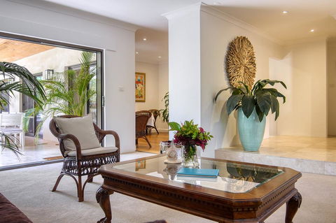 Cronulla Beach House B&B - Brisbane Tourism 1