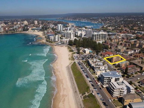 CRONULLA BREEZE - Brisbane Tourism 0