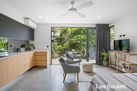 Crows Nest - Tourism Brisbane 0