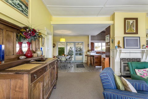 Dalmuir Homestead - Walk To Dromana Beach - Tourism Brisbane 0