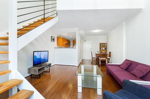 Darlinghurst Fully Self Contained Modern 1 Bed Apartment (POP) - Tourism Brisbane 0