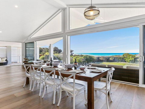 Dayz Dreamin - Pool, Gas Fireplace And Beachfront - Tourism Brisbane 2