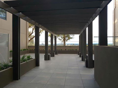 Deakin 2Bed 2Bath And Free Parking - Tourism Brisbane 1