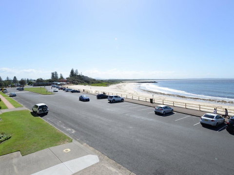 Debra Court 5 - Brisbane Tourism 1
