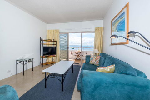 Del Rae Unit 8 - Shoal Bay - Tourism Brisbane 3