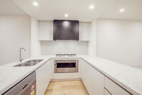 Delicate And Peaceful Bundoora Townhouse 11-R3 - Tourism Brisbane 2