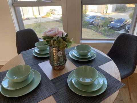 Delicate And Peaceful Bundoora Townhouse 13-R3 - Tourism Brisbane 1