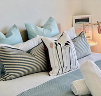 Deluxe and Brand New Lakeside Apartment - Brisbane Tourism