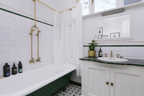 Designer 2 Bedroom House With Garden In Northbridge - Tourism Brisbane 3