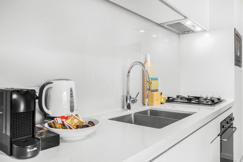 Designer Apartment With Luxury Amenities - Tourism Brisbane 3