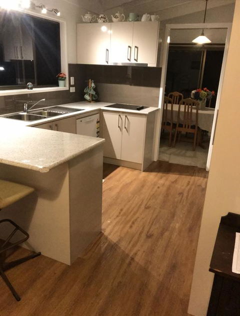 Di's Manor Homestay - Brisbane Tourism 3