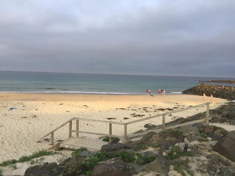 Discover Warilla - Bright And Airy Townhouse Near The Beach And Lake - Tourism Brisbane 0