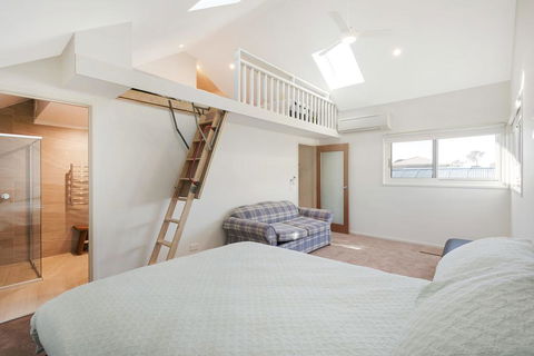 Dollini Ocean (Unit 1) - Tourism Brisbane 3