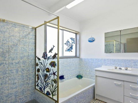 Dolphin Breeze - Fully Fenced And Pet Friendly - Tourism Brisbane 1