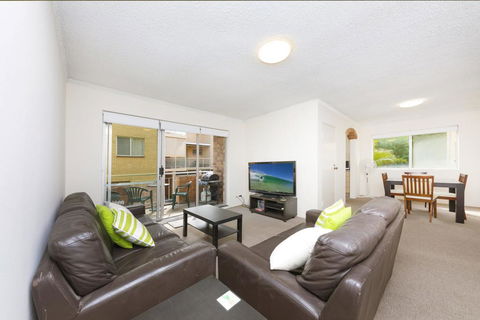 Dolphin Court 1/48 North Street - Tourism Brisbane 1