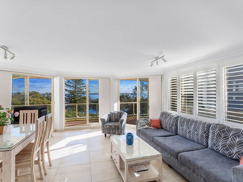 Dolphin Watch@Nelson Bay - Tourism Brisbane 2