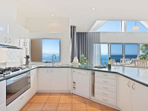 Dolphins Den - Panoramic Views - Tourism Brisbane 3