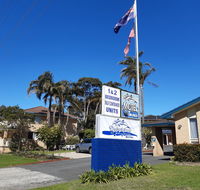 Dolphins of Mollymook Motel and Fifth Green Apartments - Tourism Brisbane