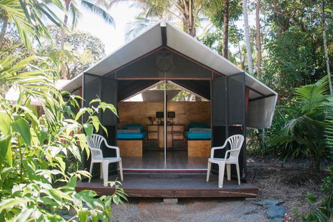 Dougies Backpackers Resort - Tourism Brisbane 2