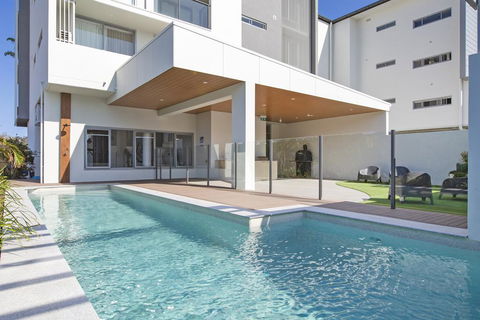 Dune Beachfront Apartments - Brisbane Tourism 1