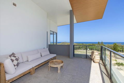 Dune Beachfront Apartments - Brisbane Tourism 3