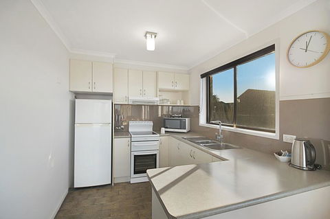 Eagle Heights Holiday Units - Tourism Brisbane 3